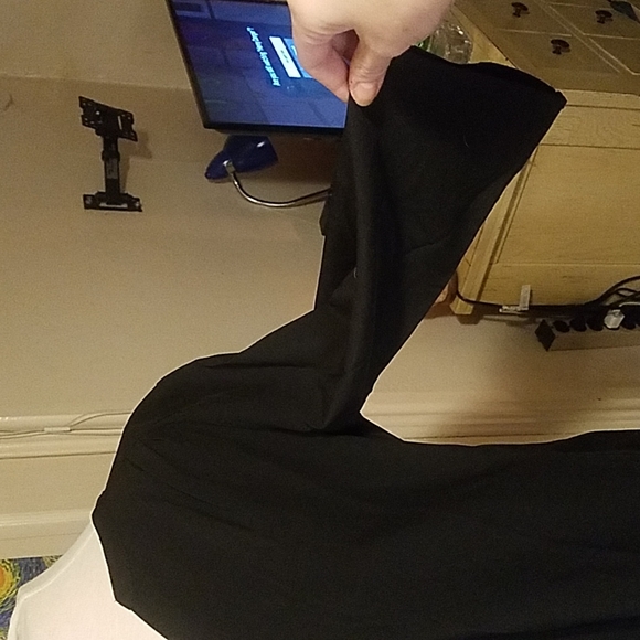 NWT- Lilac Bloom M Black V Neck Blouse w/ Long Sleeves & Optional 1/2 Sleeves - Picture 7 of 15